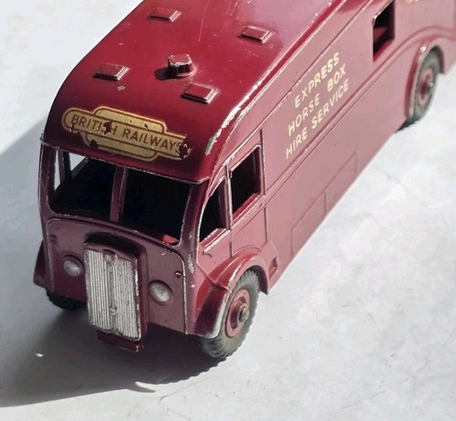 Dinky supertoys original - dinky, no
